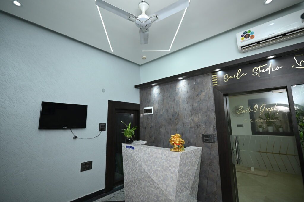 Reception & seating at Smileography, Jabalpur